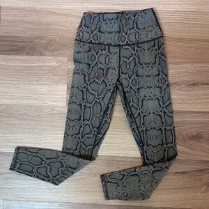 VARLEY REVOLVE HIGH RISE SNAKE gray black LEGGINGS RUNNING Extra Small